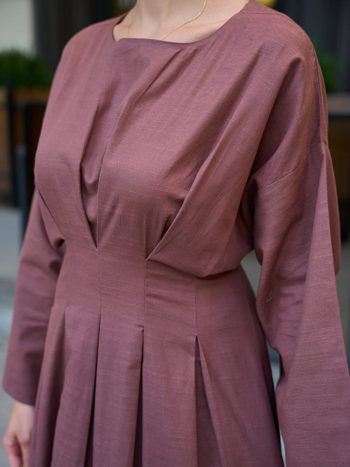 Neron Dusty Rose Pleated Dress