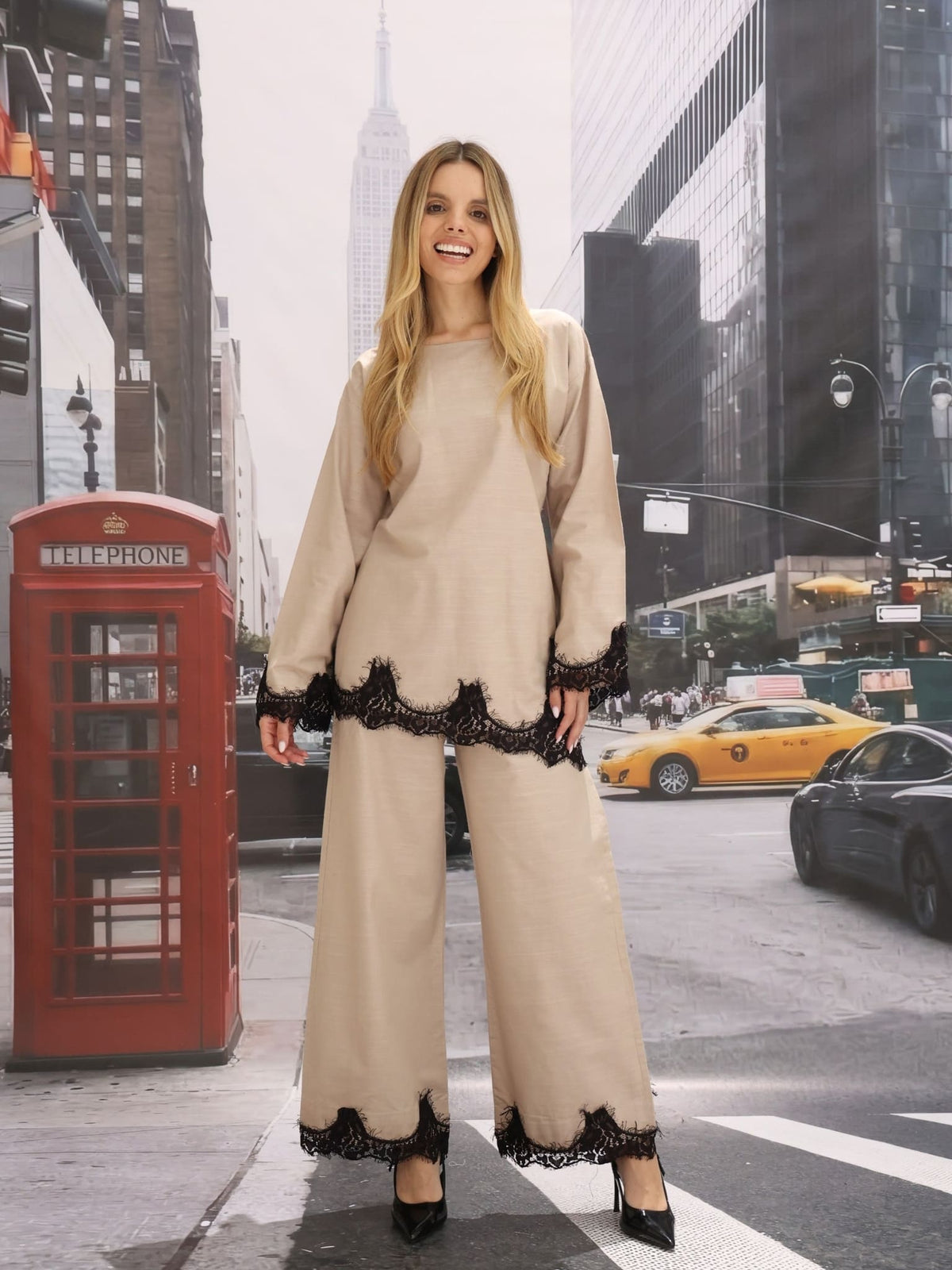 Beulah Contrast Lace Pants